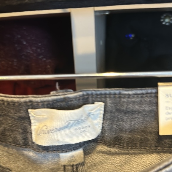 Universal Thread gray high rise skinny jeans size 2 - Picture 2 of 3